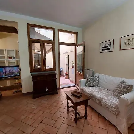 Laura In The Heart Of Apartment Florence